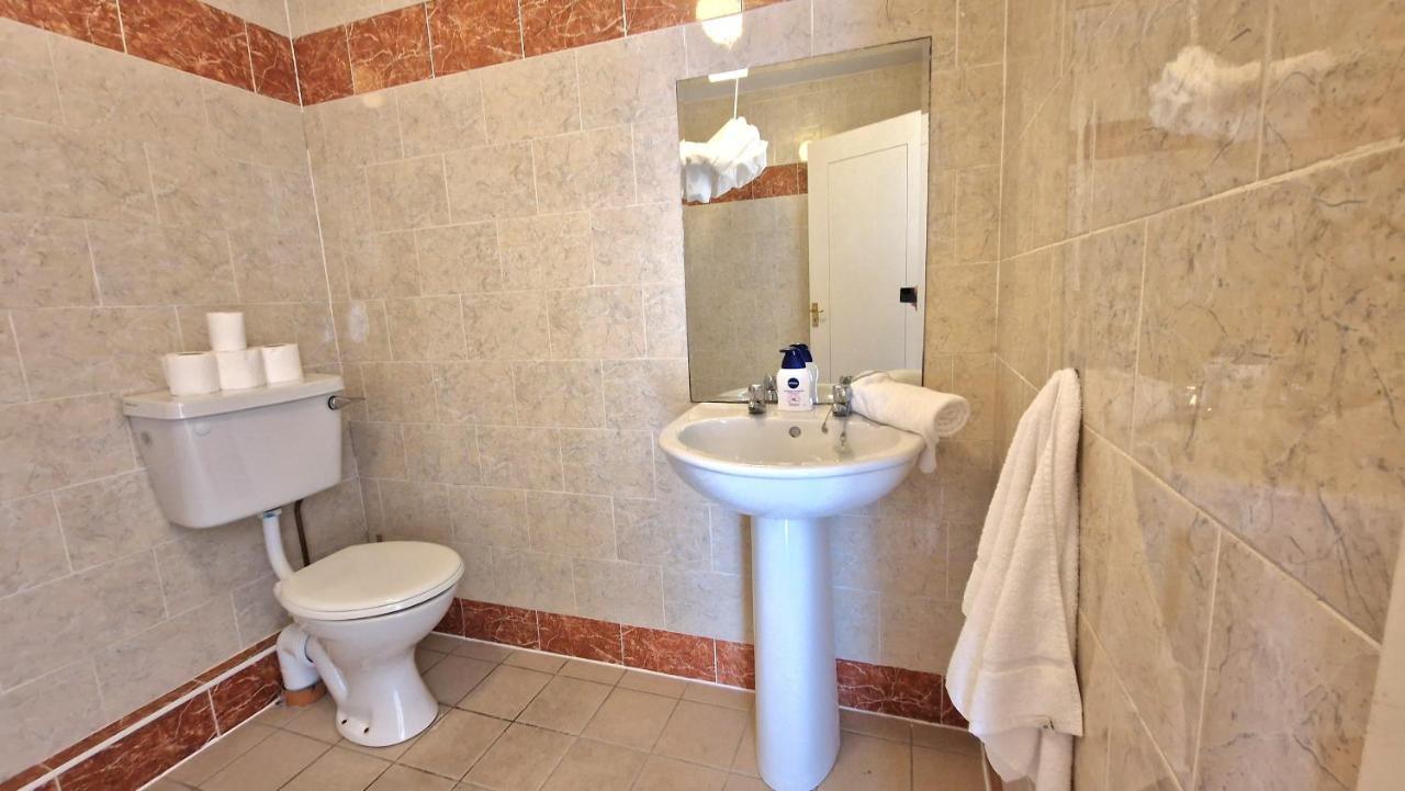 Glen Abhainn Standard Budget Accommodation Атлон Экстерьер фото
