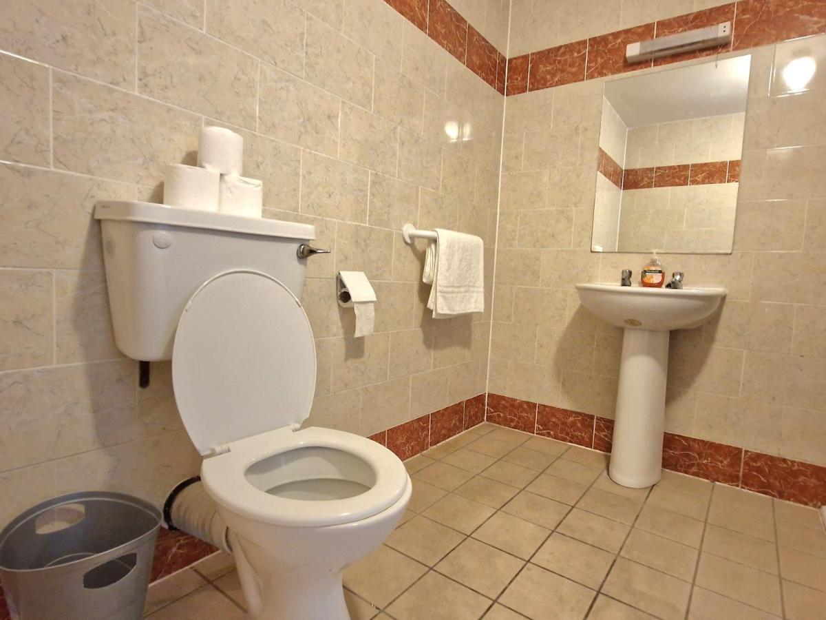 Glen Abhainn Standard Budget Accommodation Атлон Экстерьер фото
